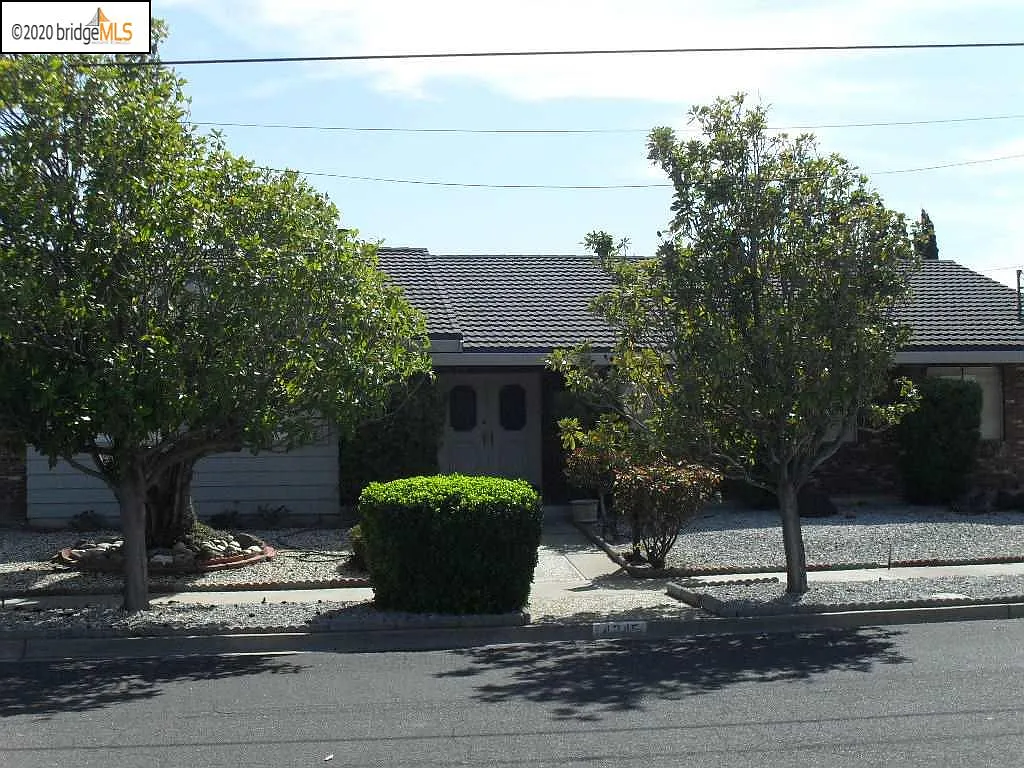 4245 Inverness Dr photo 1