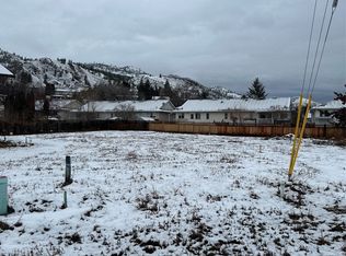 2604 Elston Dr, Kamloops, BC V2B 6X2