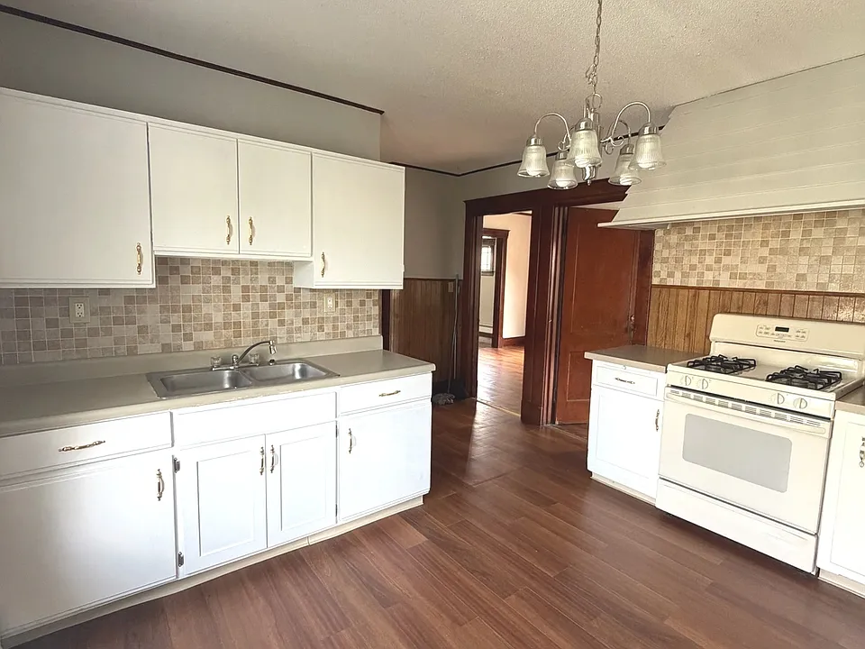 25 Arnold St #2