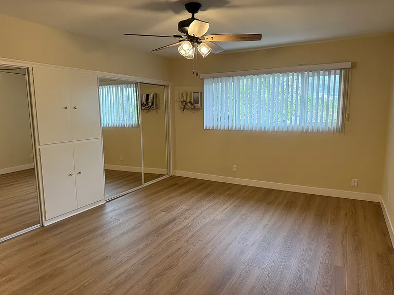 2601 N Glenoaks Blvd #E — Photo 28