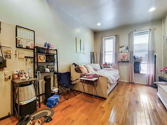4th image of 307 E 119th St #12FAM