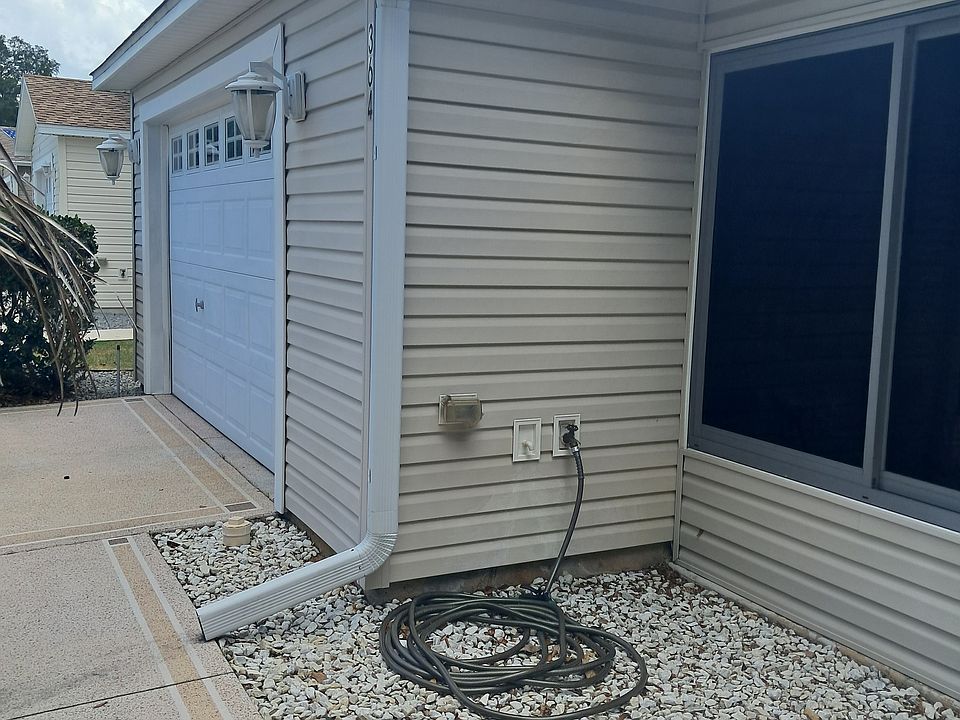 1st image of 364 Katherine Pl