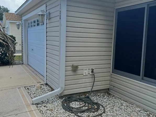 364 Katherine Pl, The Villages, FL 32162
