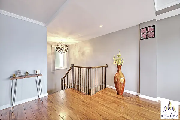 Sold by Ilite Realty Inc | media 3