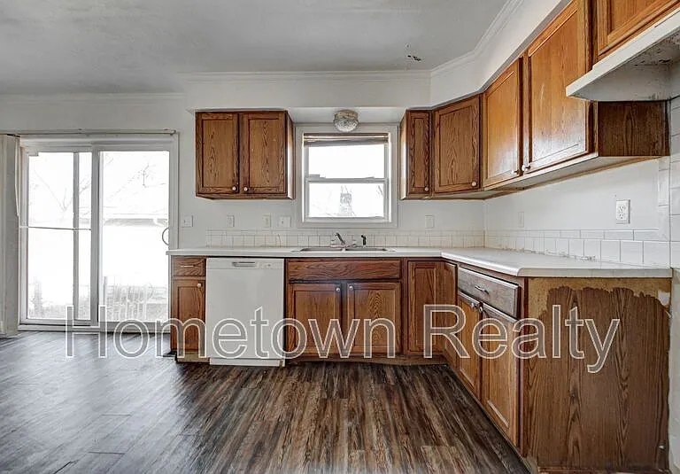 2701 S Phillips Ave — Photo 16