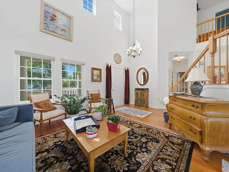 1090 Aster Ct — Photo 8