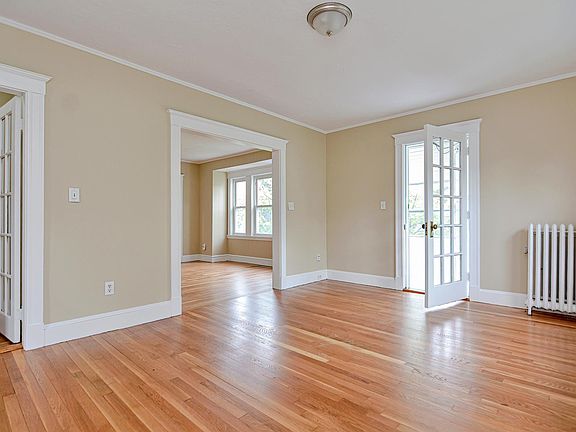 3rd image of 9 Atherton St #9