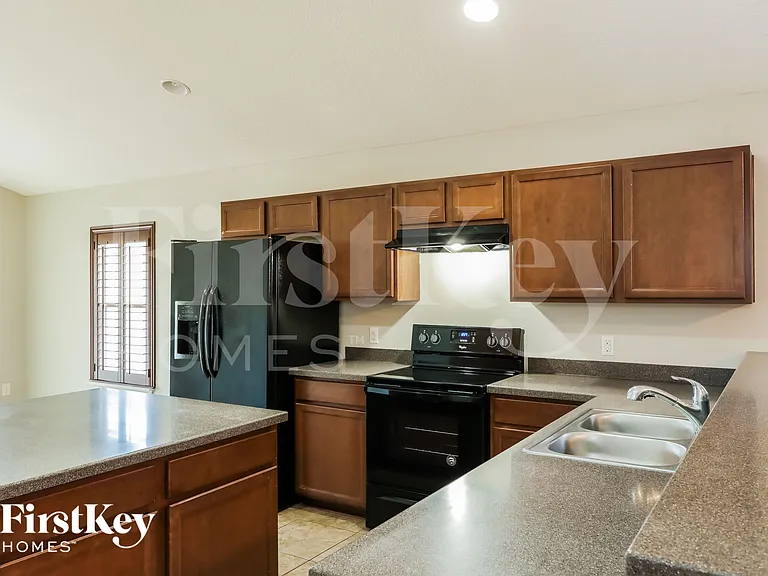 5668 Village Pond Cir — Photo 7
