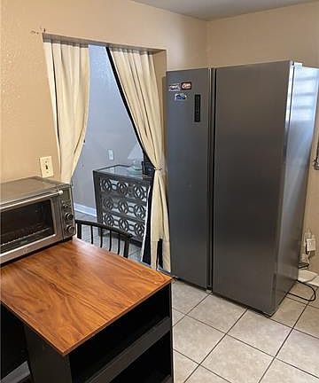 5th image of 2625 Urquhart St