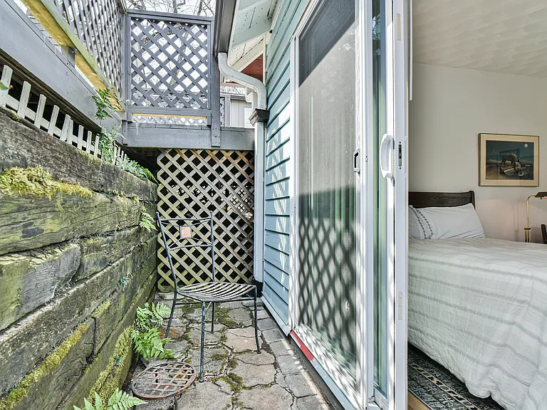 Magnolia Ave — Photo 23