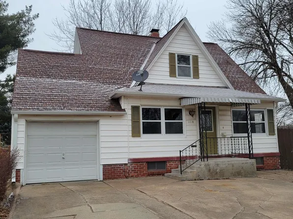 110 Hillcrest Dr, Seward, NE 68434