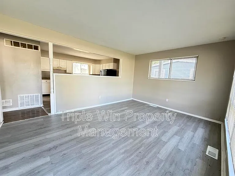 1710 Kay Dr — Photo 5