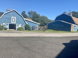 31 Ennis Rd #1, North Oxford, MA 01537