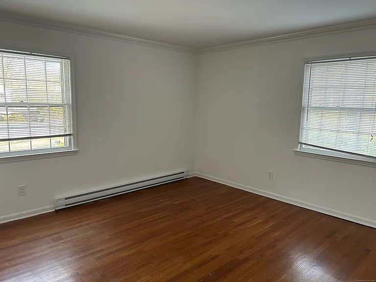 33 Loughran Ave — Photo 10