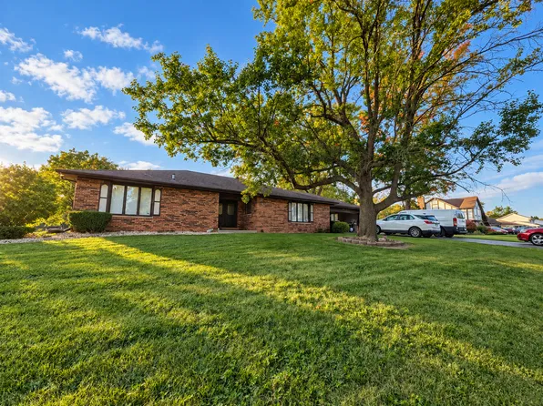 24732 S Mulberry Ln, Crete, IL 60417