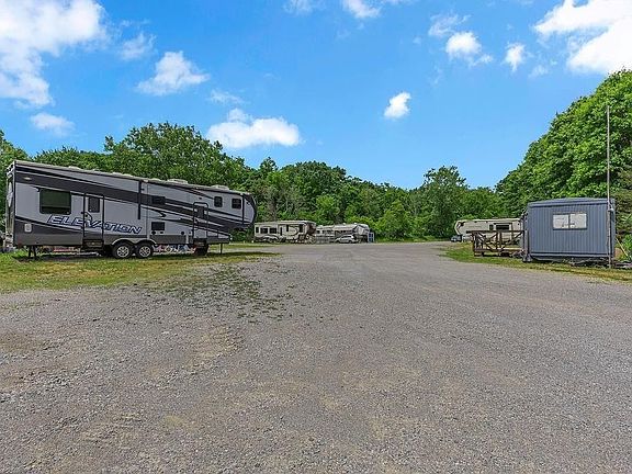 3rd image of 4011 Constitution Blvd