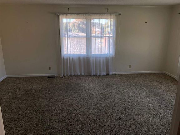 3rd image of 415 Neal Dr NW