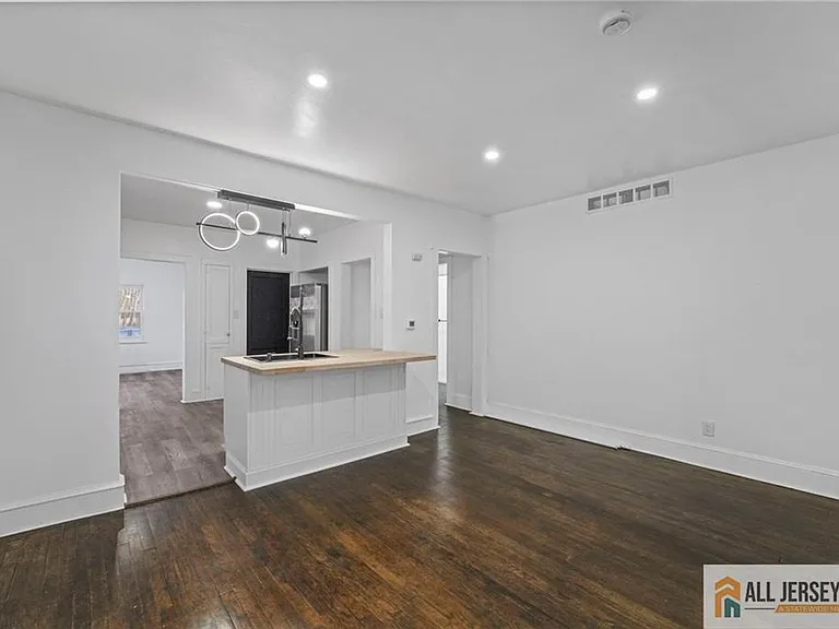 29 Grant St #1 — Photo 4
