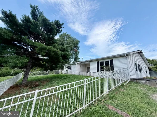 12349 Layman Rd, Thurmont, MD 21788