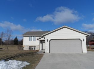 1510 S Indiana Ave, West Bend, WI 53095