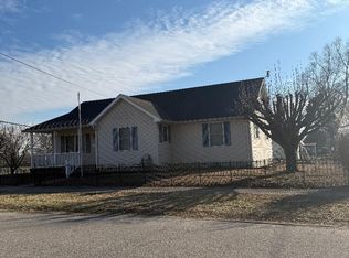 715 E Oak St, Princeton, IN 47670