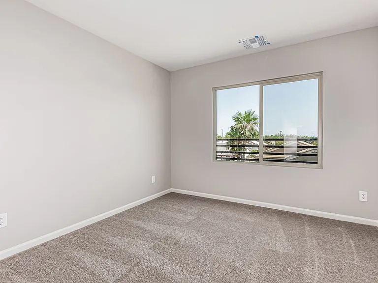 733 E Commonwealth Ave #15 — Photo 26