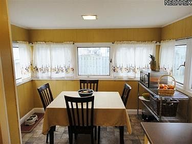 4th image of 1213 Hall Ave