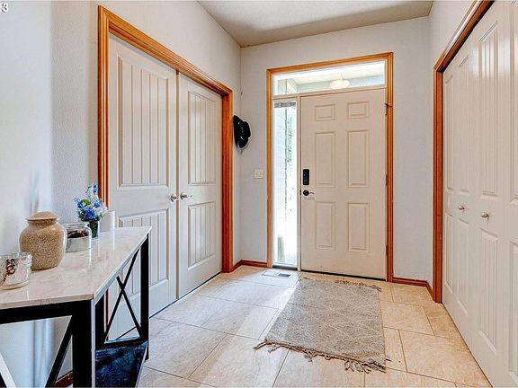 4th image of 18187 Meadow Ave