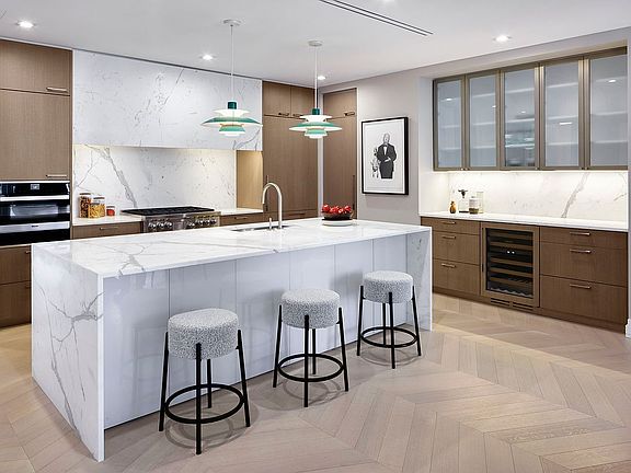 4th image of 200 Amsterdam Ave APT 23D