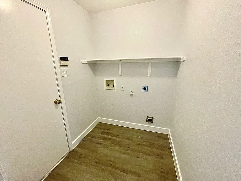 105 David Dr — Photo 15