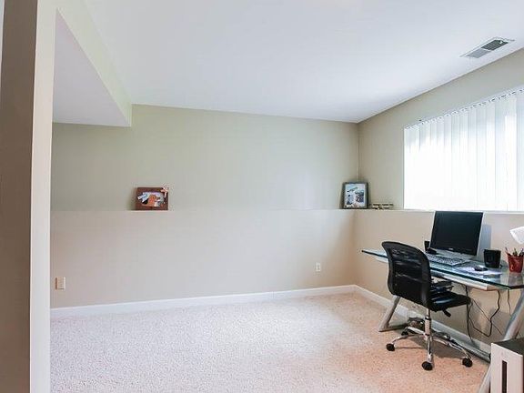 3rd image of 2660 Tampa Dr