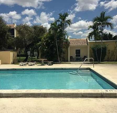 4th image of 8033 Lake Dr APT 104