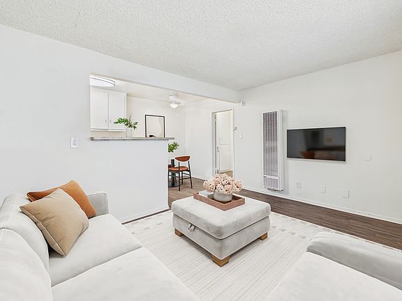 4th image of 21225 Roscoe Blvd #48