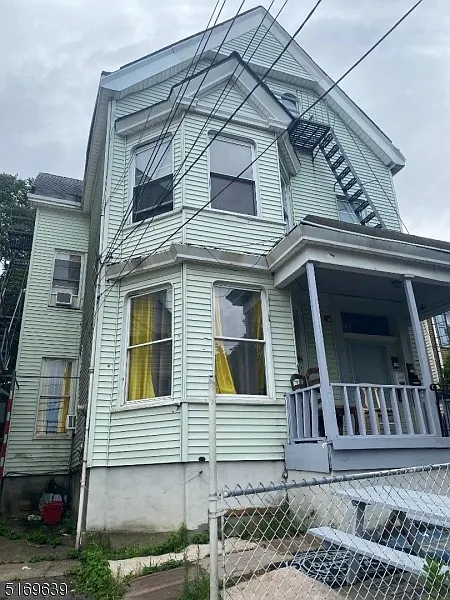 432 Ellison St photo 1