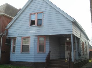 2255 Holbrook St, Hamtramck, MI 48212