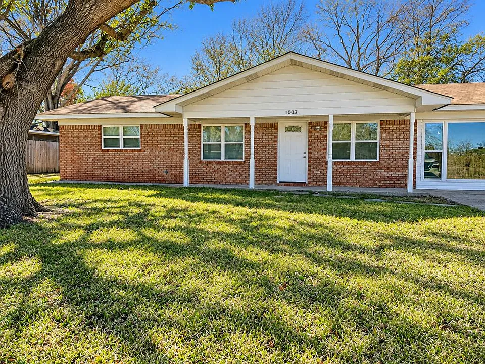 1003 Shirley Dr