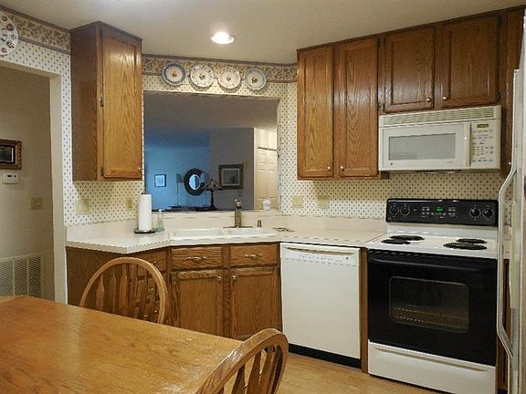 5th image of 6212 Eagles Lake Dr