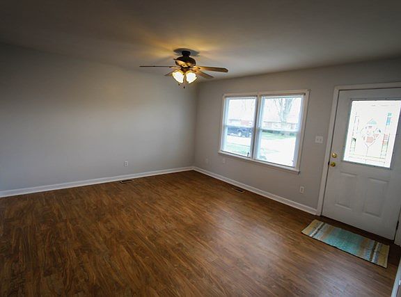 2nd image of 225 Whittier Dr