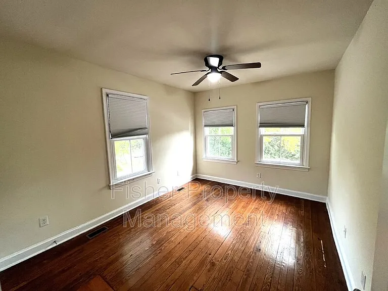 608 Albemarle St — Photo 9