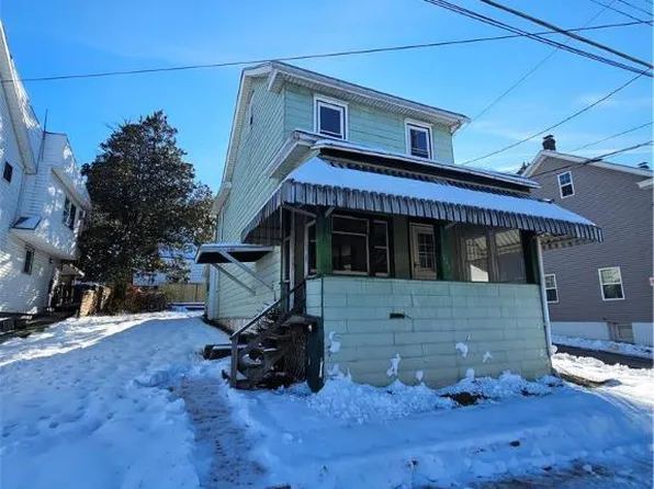 153 W High St, Nesquehoning, PA 18240