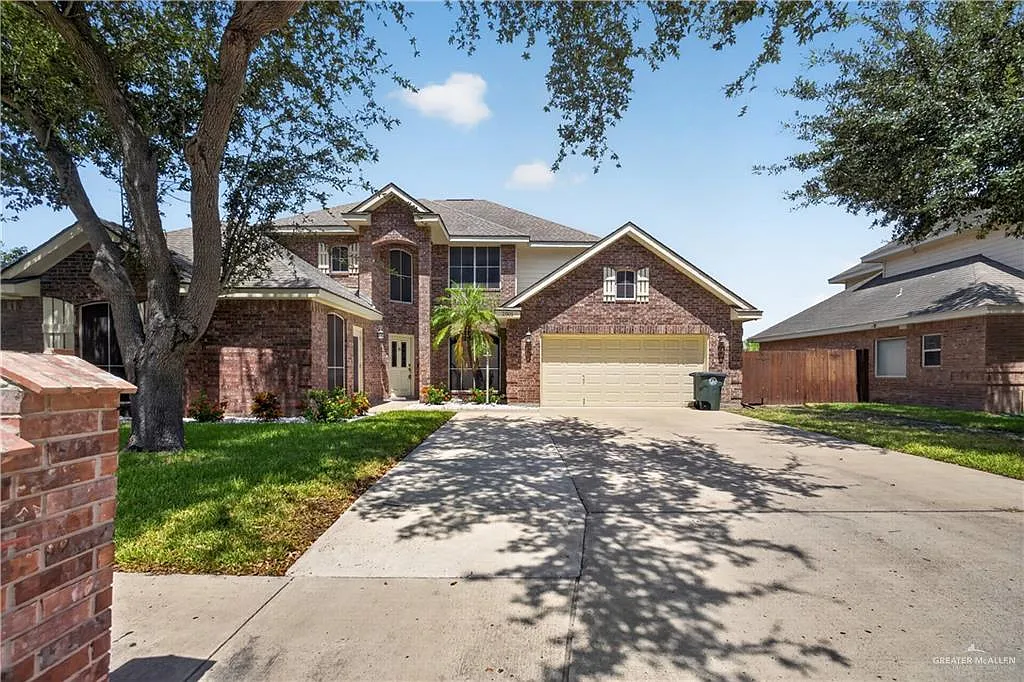 4 bed, 2.5 bath, 3279 sqft, $2,800 — Photo 2