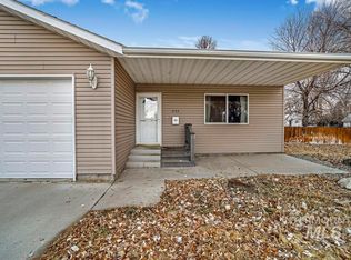 232 9th Ave E, Gooding, ID 83330