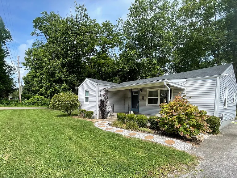 6115 Cherry Ln — Photo 2