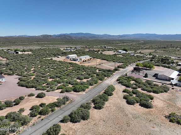3rd image of 8325 W Carnaby Ln