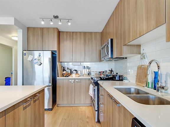 3rd image of 13325 102a Ave #3103