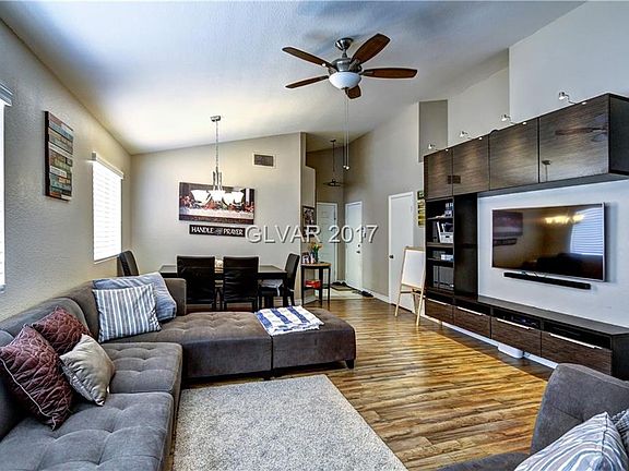 2nd image of 4404 Loma Ct