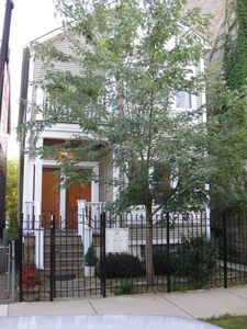 2439 W Cortland St #1, Chicago, IL, 60647