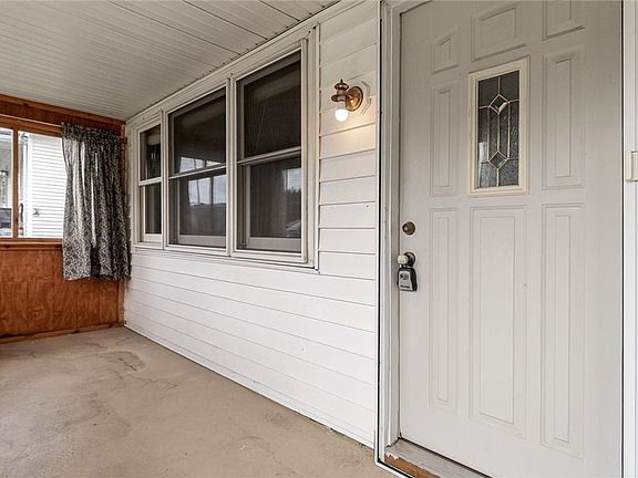 5th image of 431 Swigart St