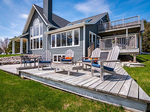  entertaining at the Lake 