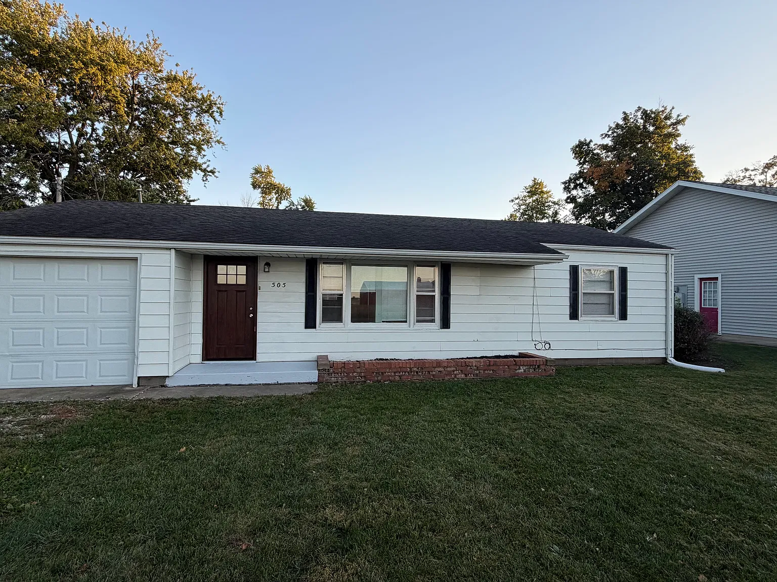 3 bed, 1056 sqft, $1,500 — Photo 2